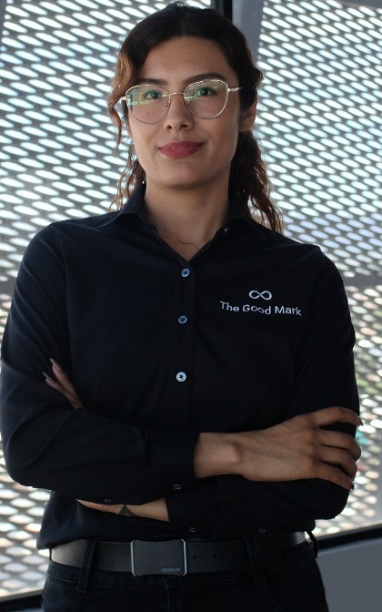 Viridiana Gonzales. — Administrativa